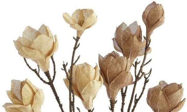 Flores de arpillera para la decoracion rustica