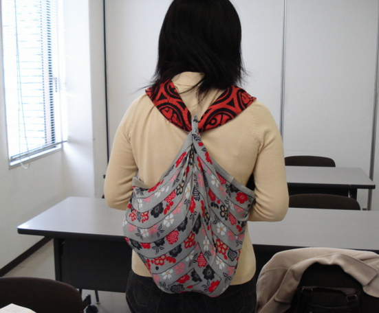 Bolsos furoshiki modelo mochila con dos pañuelos